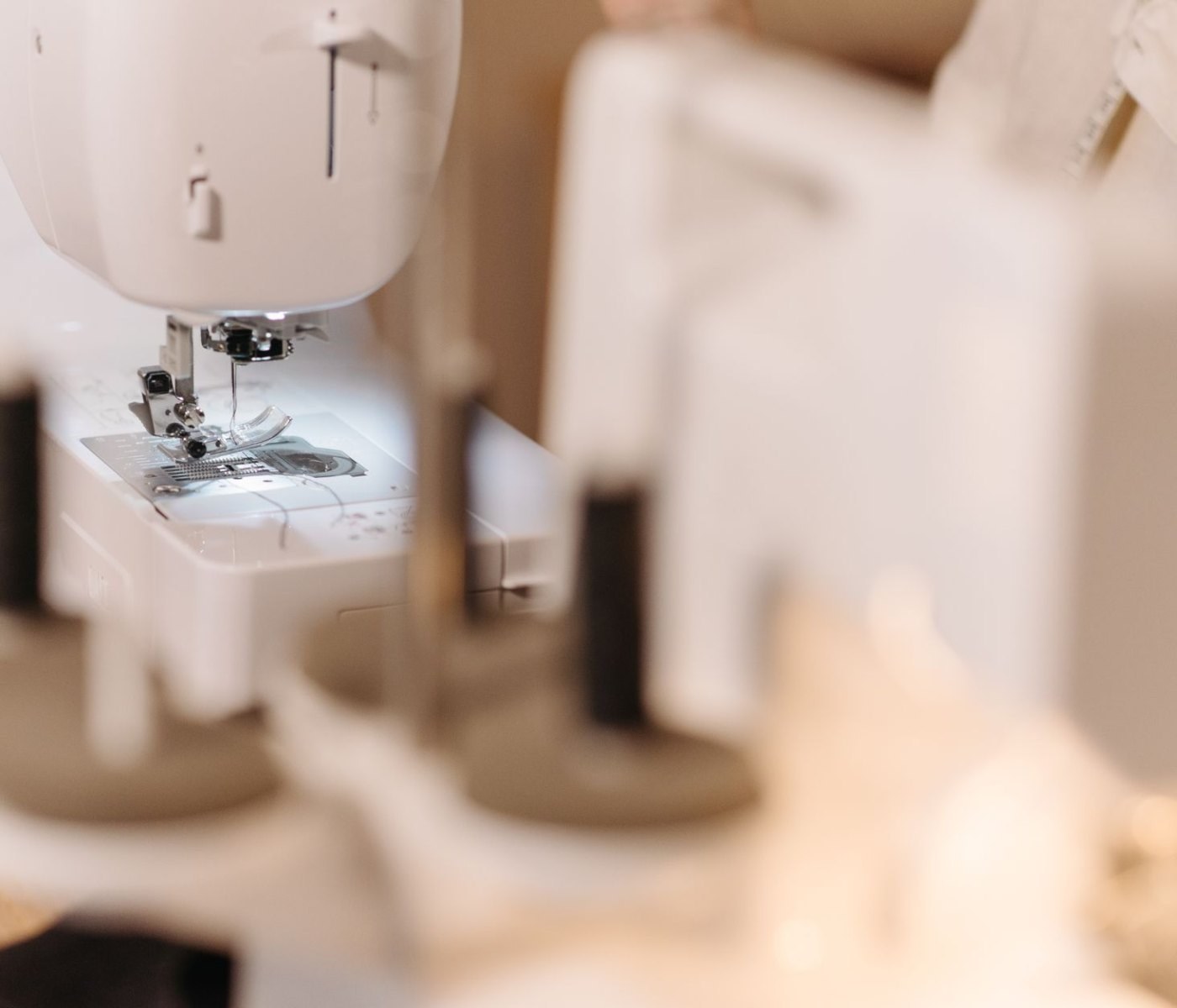 Nähmaschine reinigen: Anleitung für geschmeidige Stiche 1 Nähmaschine reinigen: Anleitung für geschmeidige Stiche