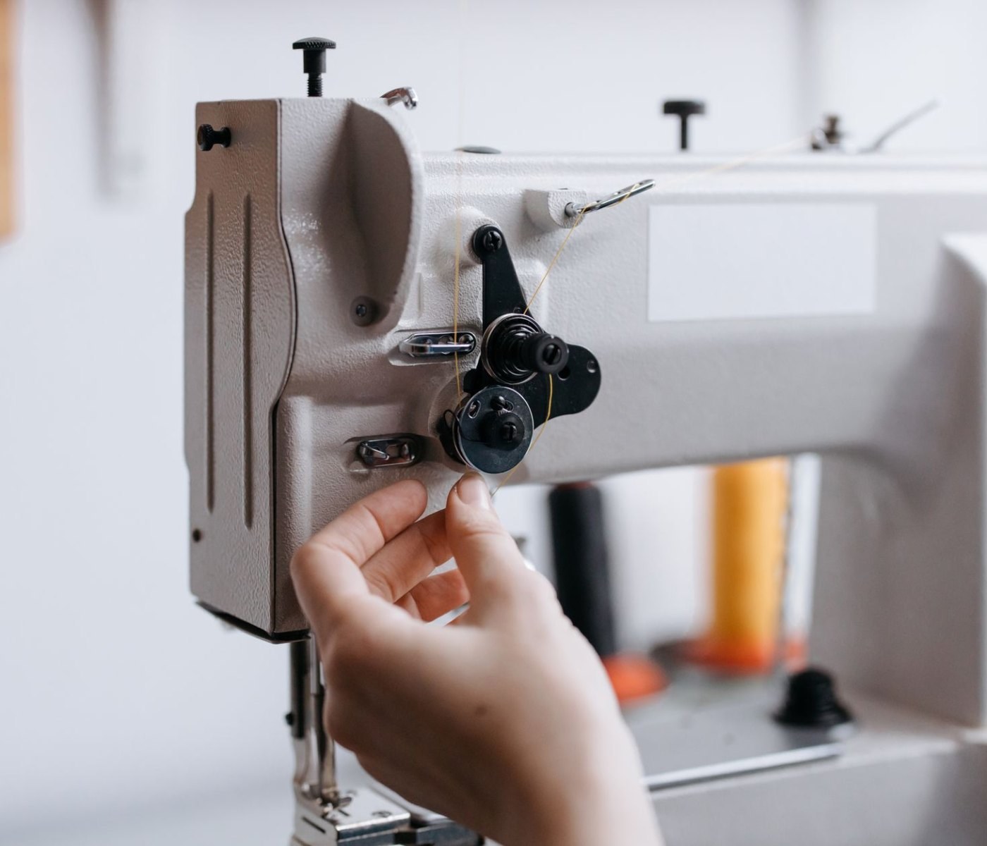 Nähmaschine Wartung für Anfänger – 7 Schritte zur Pflege 1 Nähmaschine Wartung für Anfänger – 7 Schritte zur Pflege