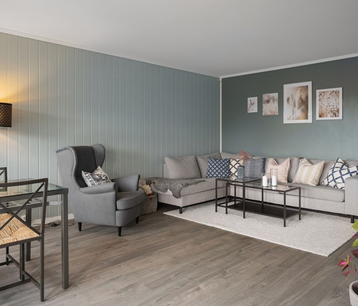 Wohnzimmerwand farbig gestalten: 7 Profi-Tipps 1 Wohnzimmerwand farbig gestalten: 7 Profi-Tipps